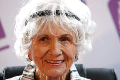 This June 25, 2009 file photo shows Canadian Author Alice Munro at a press conference at Trinity College, Dublin, Ireland. Munro has won the 2013 Nobel Prize in literature Thursday Oct. 10, 2013. (Peter Morrison/AP)