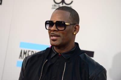 R. Kelly arrives at the American Music Awards on Sunday, Nov. 24, 2013, in Los Angeles. (Jordan Strauss/AP)